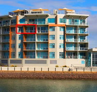 Wallaroo Marina Luxury Apartment - Maitland Accommodation
