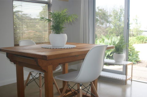 S T U D I O 22 Peaceful Retreat With Garden Views - Maitland Accommodation 9