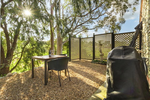 Stonewell Cottages And Vineyards - Maitland Accommodation 17