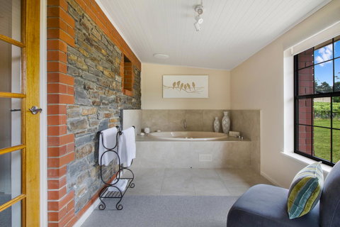 Stonewell Cottages And Vineyards - Maitland Accommodation 14