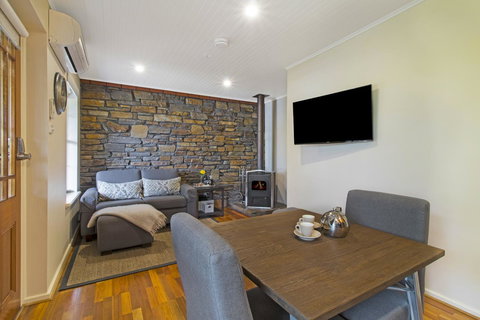 Stonewell Cottages And Vineyards - Maitland Accommodation 13