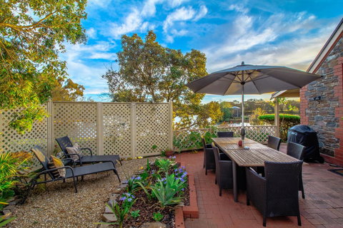 Stonewell Cottages And Vineyards - Maitland Accommodation 7