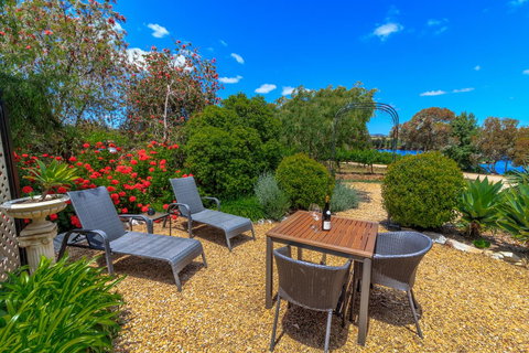Stonewell Cottages And Vineyards - Maitland Accommodation 9