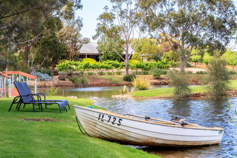 Stonewell Cottages And Vineyards - Maitland Accommodation 10