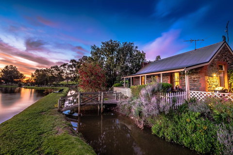 Stonewell Cottages And Vineyards - Maitland Accommodation 39