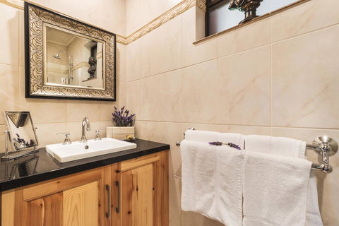 Stonewell Cottages And Vineyards - Maitland Accommodation 30