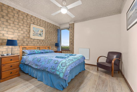 Sun & Surf Aldinga Beach Apartment - Maitland Accommodation 8