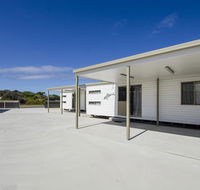 Rocks Retreat Cabin - Dolphin - Maitland Accommodation