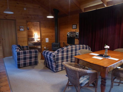 Molly's Chase - Maitland Accommodation 19