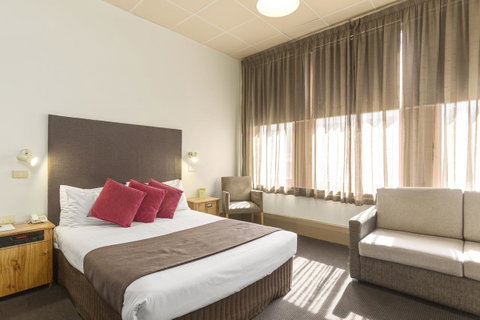 Adelaide Paringa - Maitland Accommodation 2