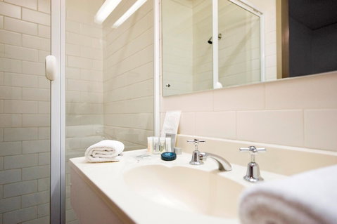 Adelaide Paringa - Maitland Accommodation 14