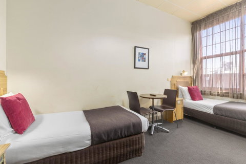 Adelaide Paringa - Maitland Accommodation 12