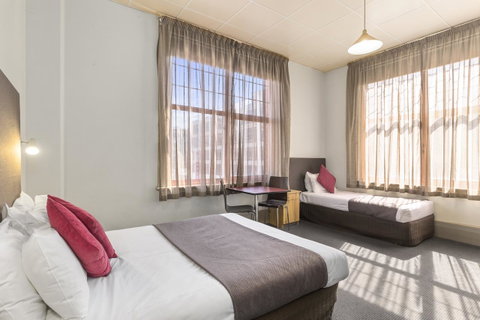 Adelaide Paringa - Maitland Accommodation 5