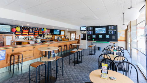 Bay Motel Hotel - Maitland Accommodation 14