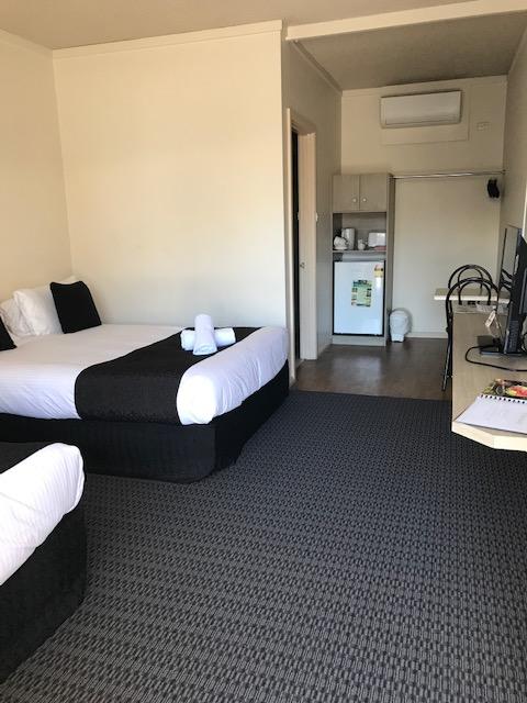 Bay Motel Hotel - Maitland Accommodation 3