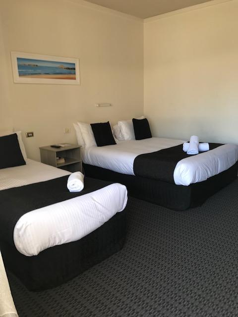 Bay Motel Hotel - Maitland Accommodation 4