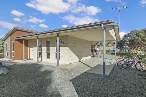 32 West B&B - Maitland Accommodation 24