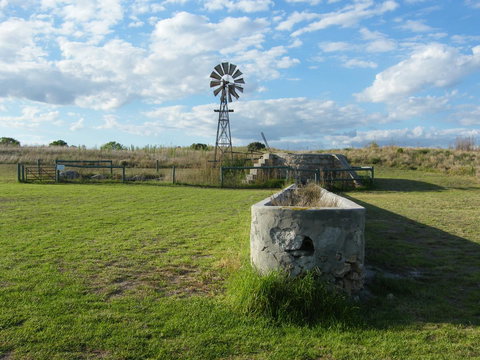 Coorong Waterfront Retreat - Maitland Accommodation 24