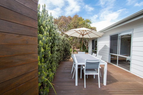 Coorong Waterfront Retreat - Maitland Accommodation 16