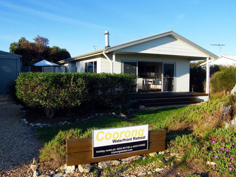 Coorong Waterfront Retreat - Maitland Accommodation 14