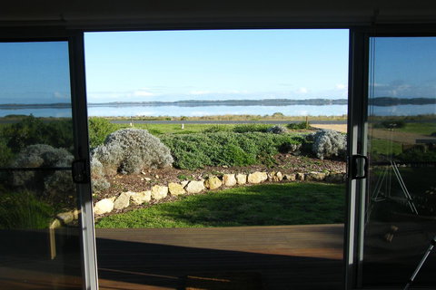 Coorong Waterfront Retreat - Maitland Accommodation 20