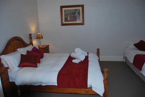 Jacaranda Cottage - Maitland Accommodation 10