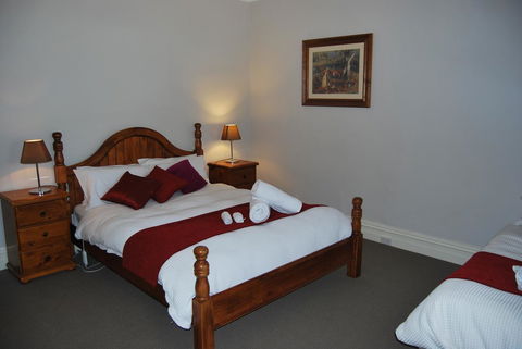 Jacaranda Cottage - Maitland Accommodation 7