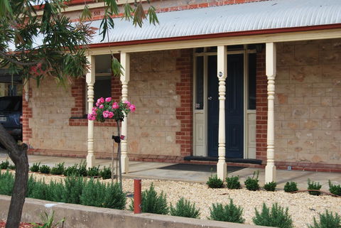 Jacaranda Cottage - Maitland Accommodation 13