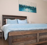 Smugglers Inn Studio Apartments - Maitland Accommodation