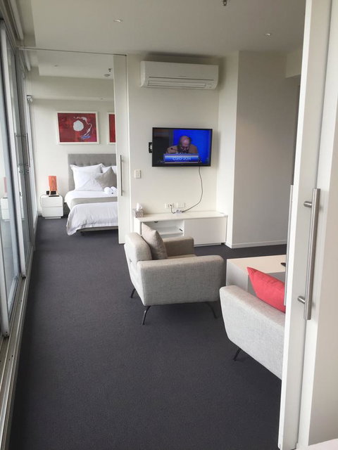 Tasha\'s Apartments On Warwick - Maitland Accommodation 4