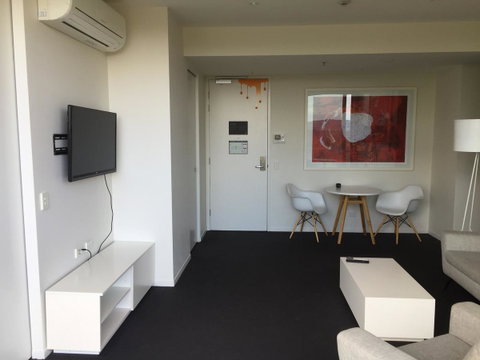 Tasha\'s Apartments On Warwick - Maitland Accommodation 39