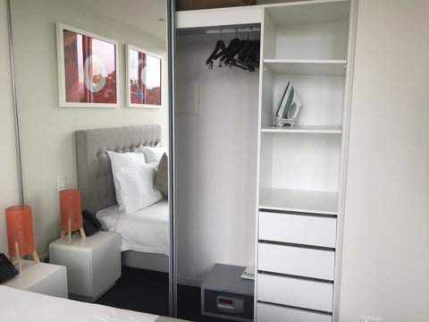 Tasha\'s Apartments On Warwick - Maitland Accommodation 22