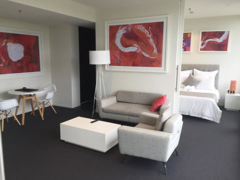 Tasha\'s Apartments On Warwick - Maitland Accommodation 10