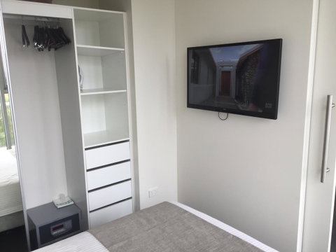 Tasha\'s Apartments On Warwick - Maitland Accommodation 8