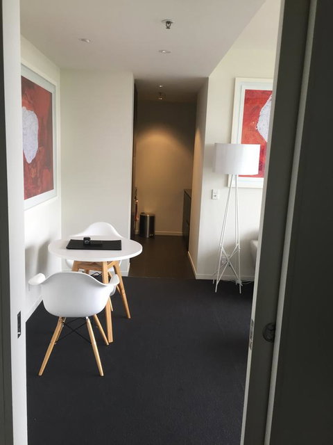 Tasha\'s Apartments On Warwick - Maitland Accommodation 11