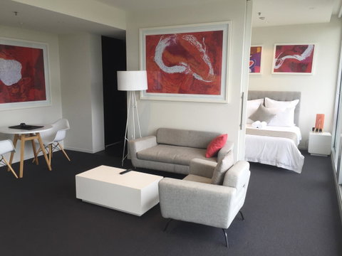 Tasha\'s Apartments On Warwick - Maitland Accommodation 9