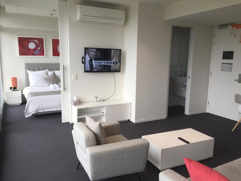Tasha\'s Apartments On Warwick - Maitland Accommodation 5