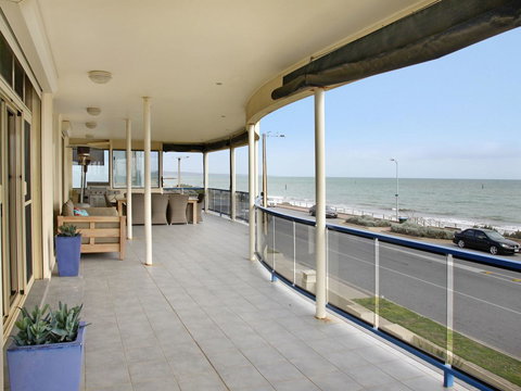 Seaview Sunset Holiday Apartments - Maitland Accommodation 25