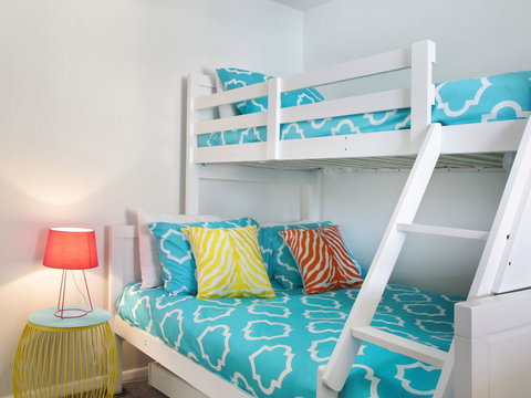 Seaview Sunset Holiday Apartments - Maitland Accommodation 10