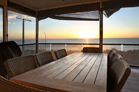 Seaview Sunset Holiday Apartments - Maitland Accommodation 21