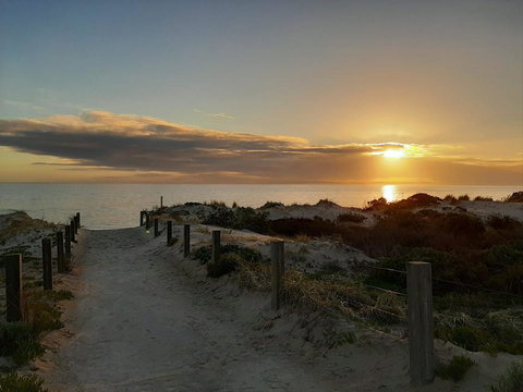 Seaview Sunset Holiday Apartments - Maitland Accommodation 1