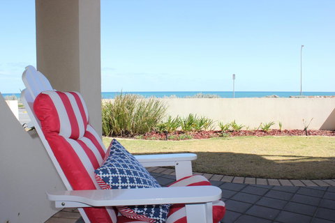 Seaview Sunset Holiday Apartments - Maitland Accommodation 19