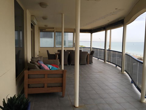 Seaview Sunset Holiday Apartments - Maitland Accommodation 15