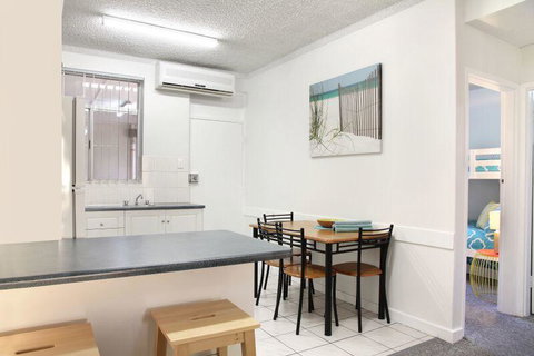 Seaview Sunset Holiday Apartments - Maitland Accommodation 42