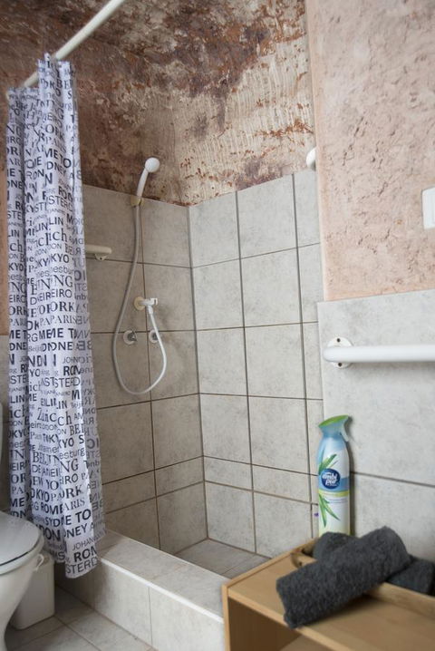 Ali\'s Underground Studio - Maitland Accommodation 11