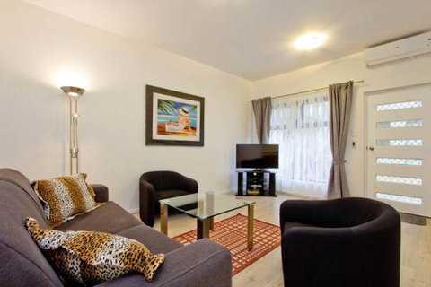 Atlantic West Beach Apartments - Maitland Accommodation 1