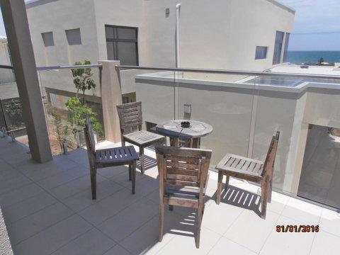 Atlantic West Beach Apartments - Maitland Accommodation 10