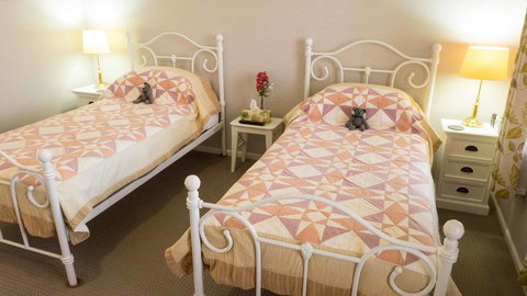 Rezare House Bed & Breakfast - Maitland Accommodation 7