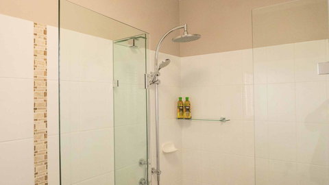 Rezare House Bed & Breakfast - Maitland Accommodation 24