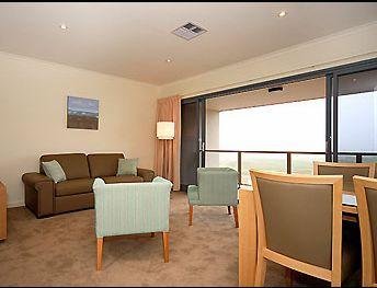 Lady Bay Hotel - Maitland Accommodation 6